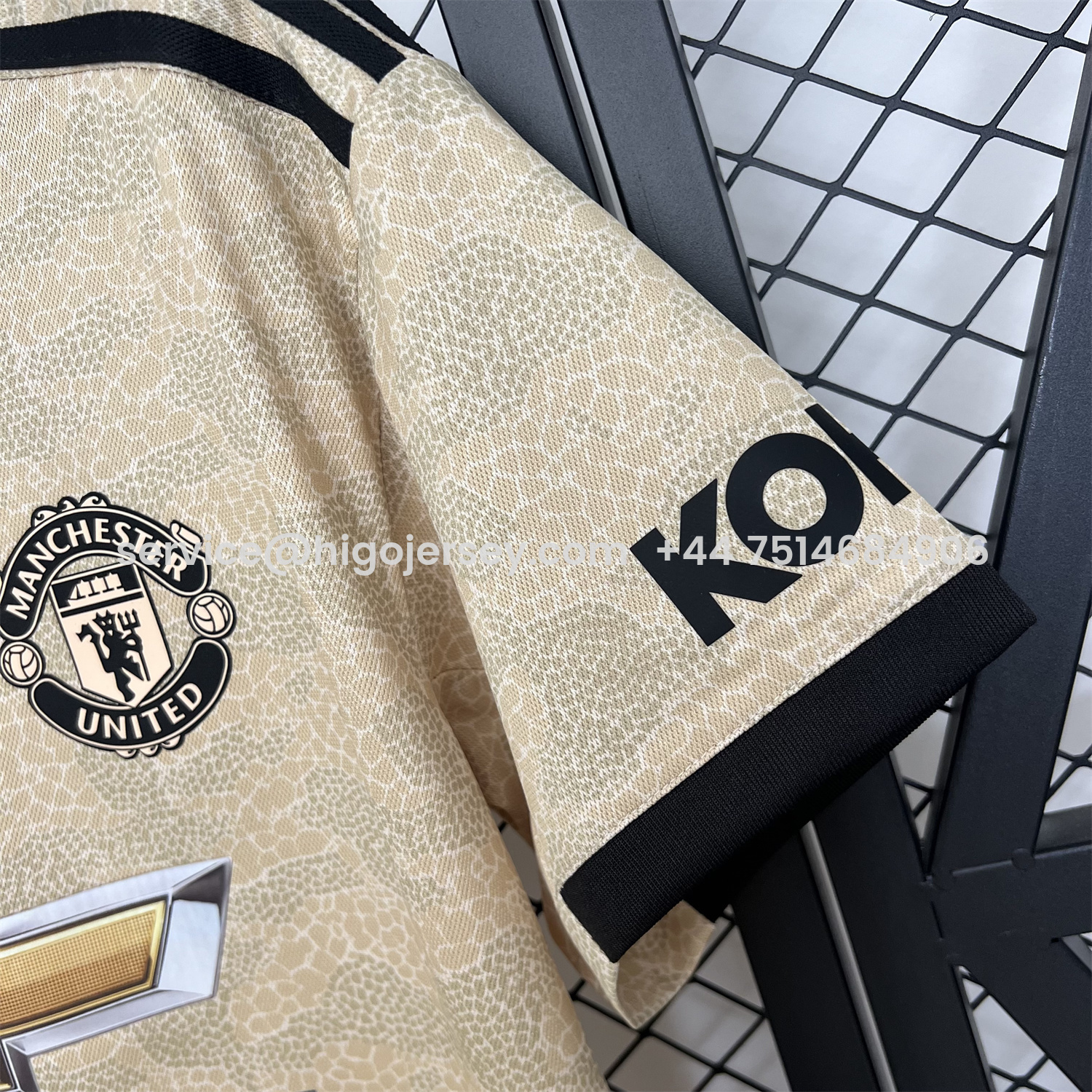 Higojerseys-Retro Manchester United 2019-20 Away Jersey