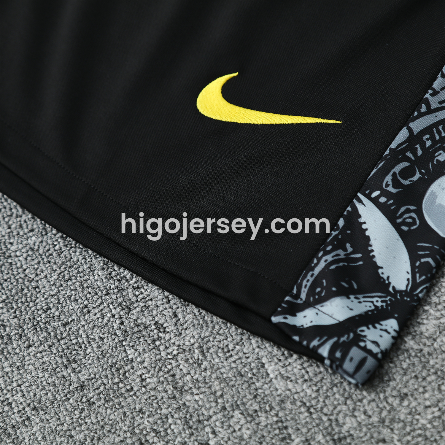 Higojerseys-Brazil 25-26 Gray Jesus Statue Short-Sleeve Training Set - Gray Top & Black Shorts