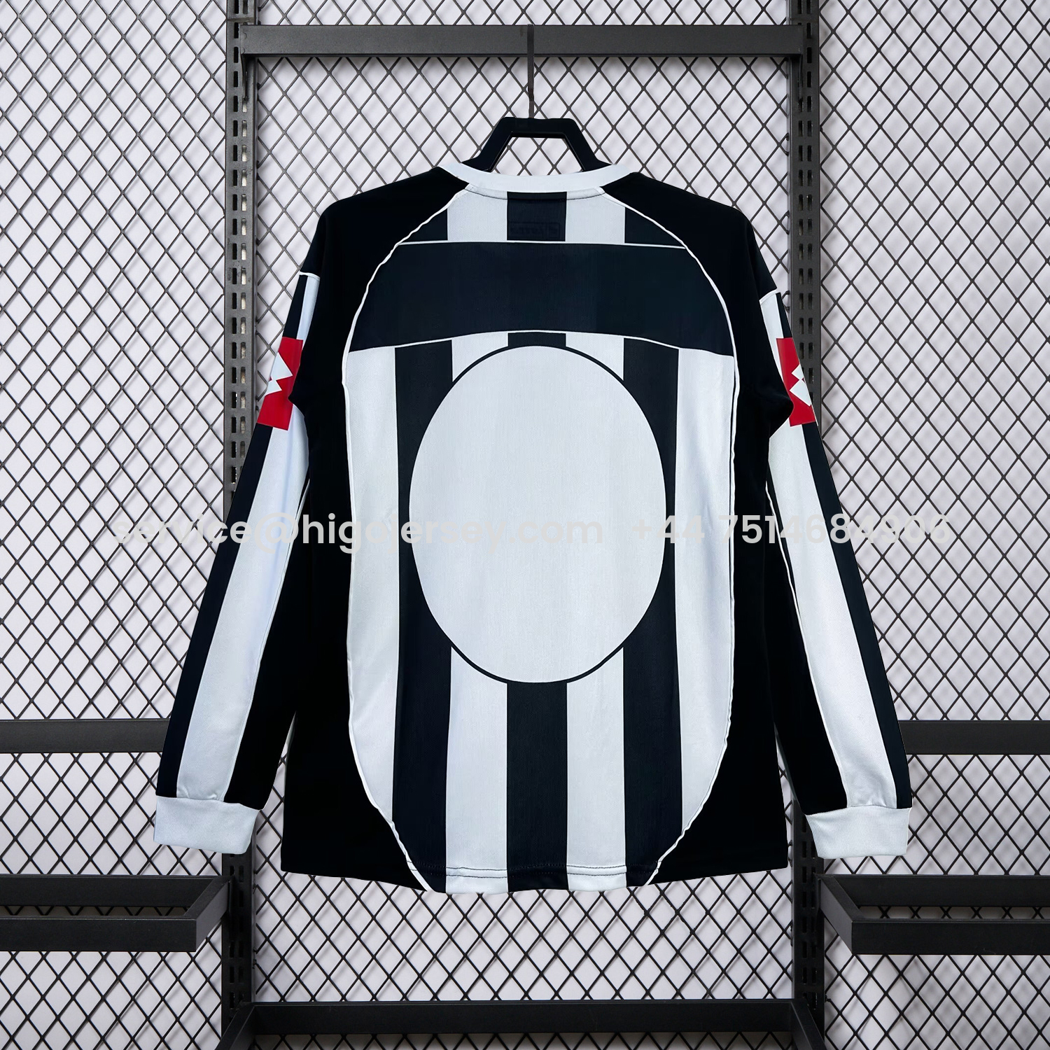 Higojerseys-Retro Juventus 2002-03 European Home Long Sleeves Jersey