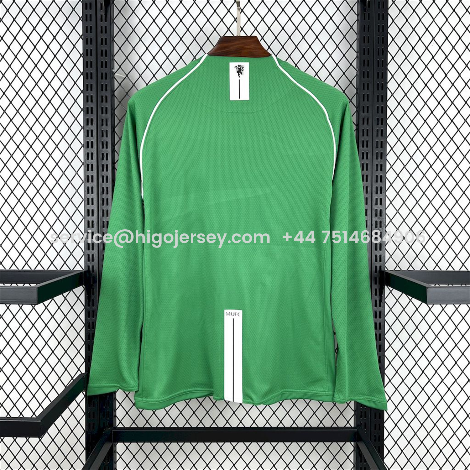 Higojerseys-Retro Manchester United 2007-08 Green Goalkeeper Long Sleeves Jersey