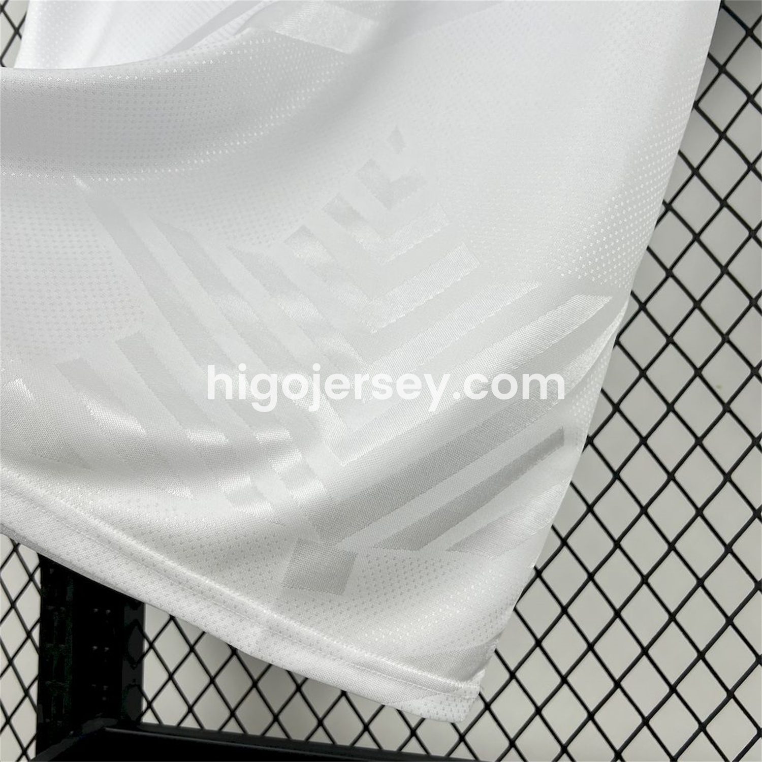 Higojerseys-Retro Valencia 1995-96 Home Jersey