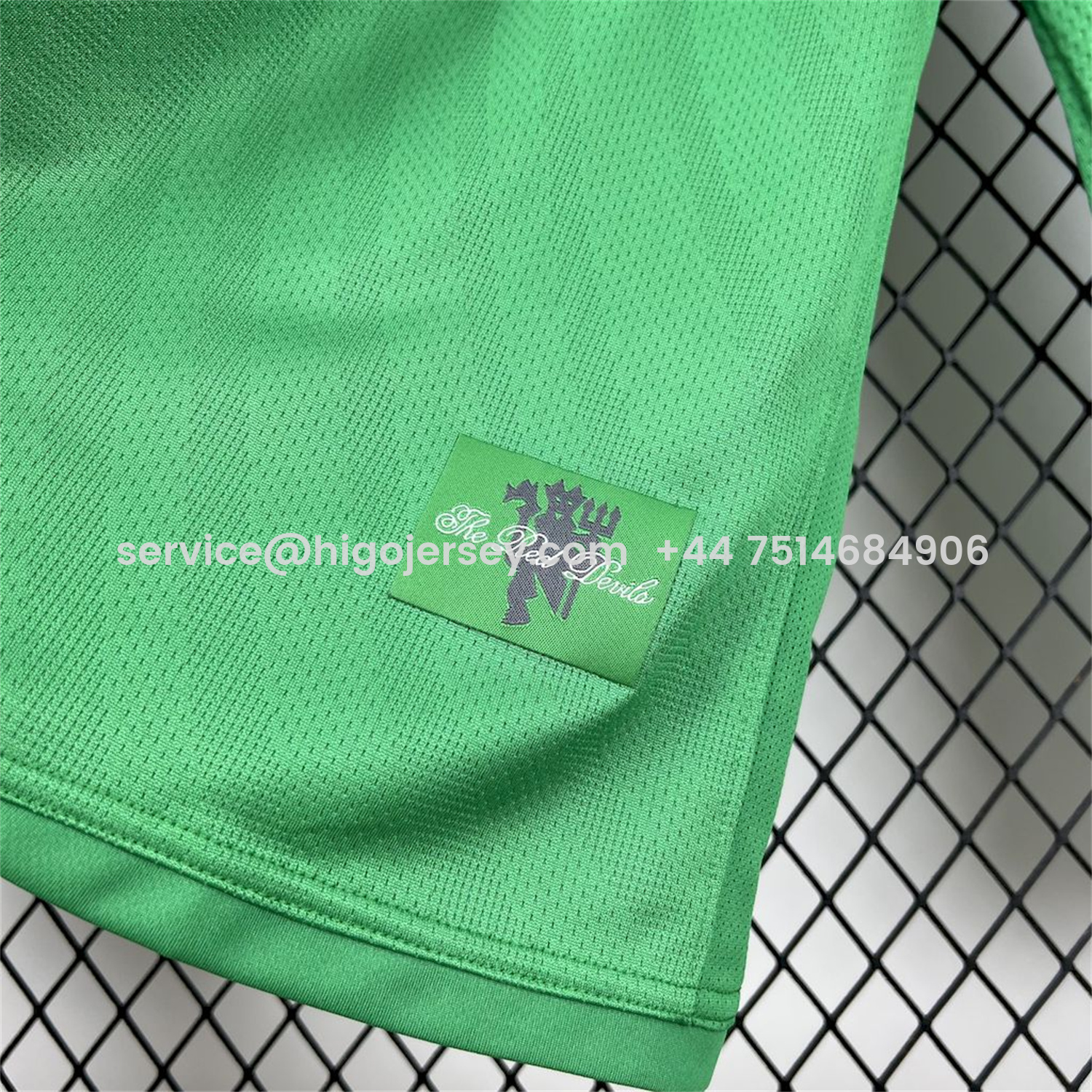 Higojerseys-Retro Manchester United 2007-08 Green Goalkeeper Long Sleeves Jersey