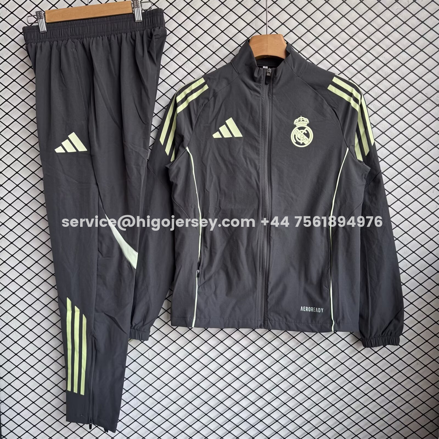 Higojerseys-Real Madrid 25-26 Windbreaker Training Set - Green Grey Top and Pants