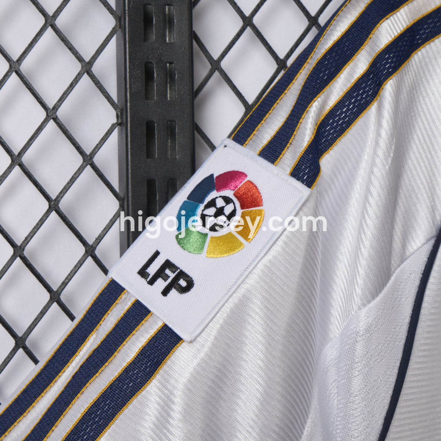 Higojerseys-Retro Real Madrid 1998-00 Home Stadium Jersey