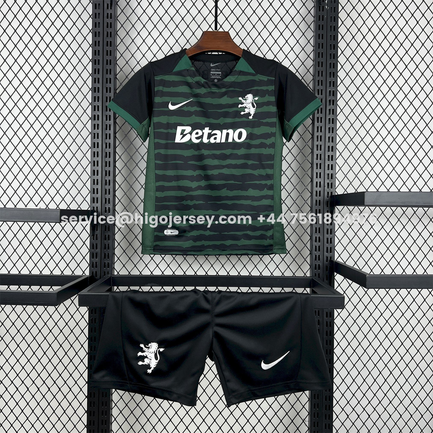 Higojerseys-Sporting CP 25-26 Goalkeeper Green And Black Kids Kit