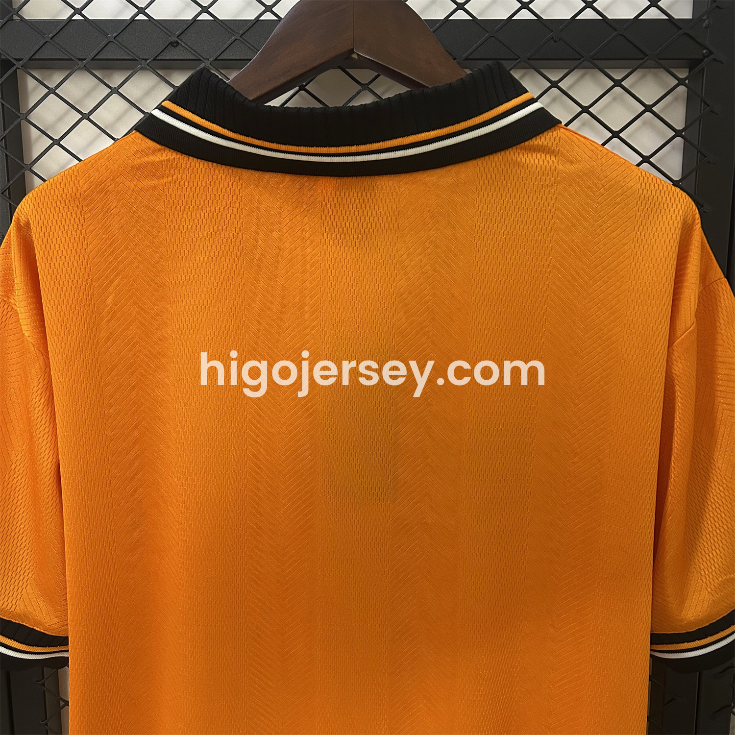 Higojerseys-Retro Valencia 1999-00 Away Jersey