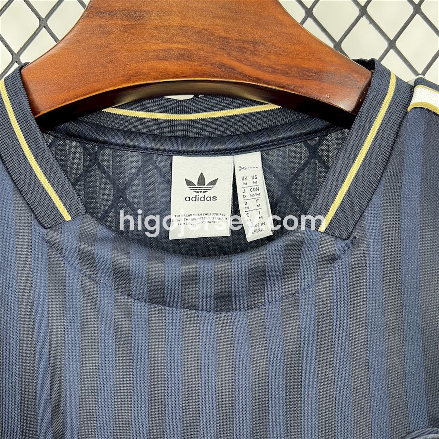 Higojerseys-Juventus 2025 Royal Blue Icon Retro Jersey - Fans Version