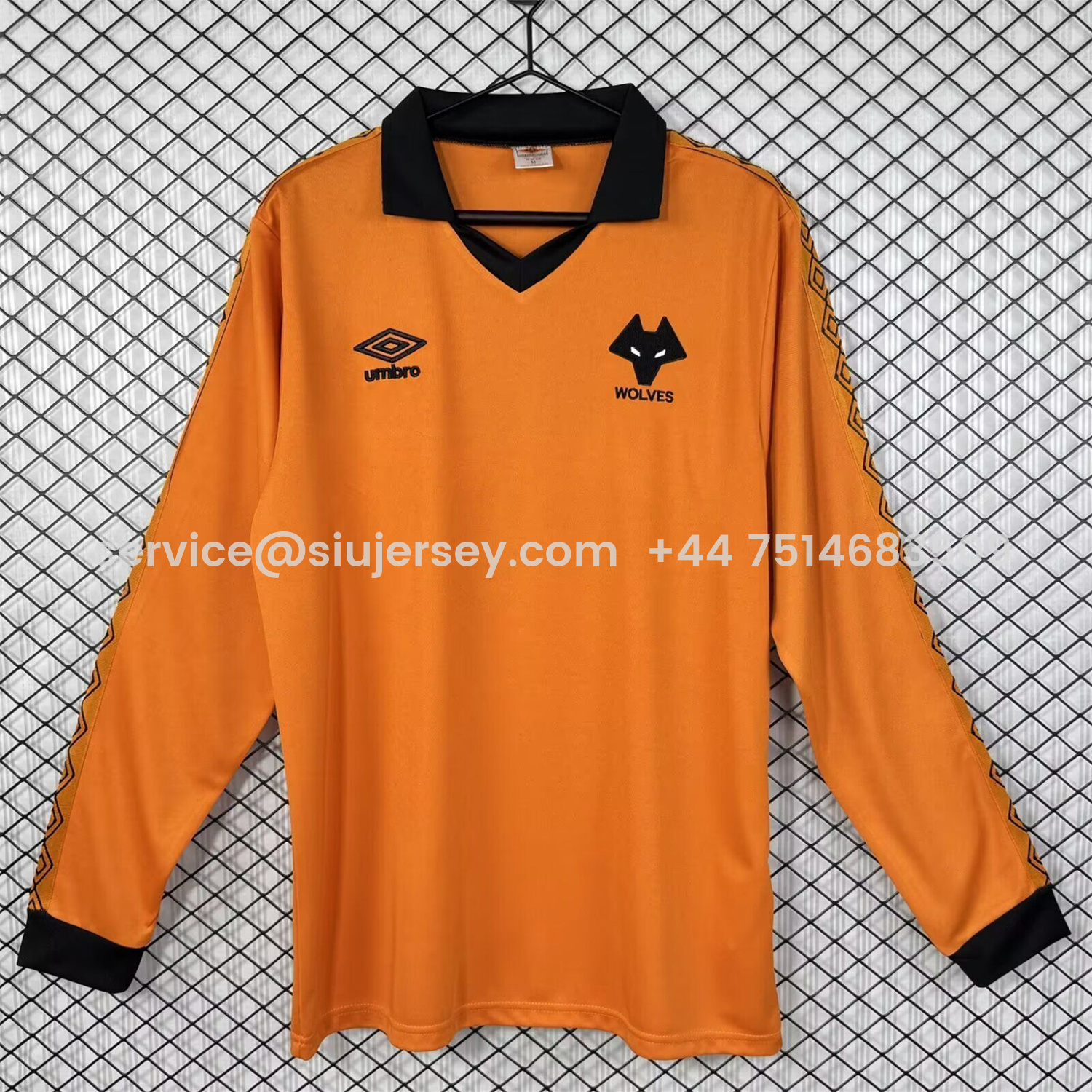 SIUjerseys-Retro Wolverhampton Wanderers Wolves 1979-82 Home Long Sleeves Jersey - Fans Version