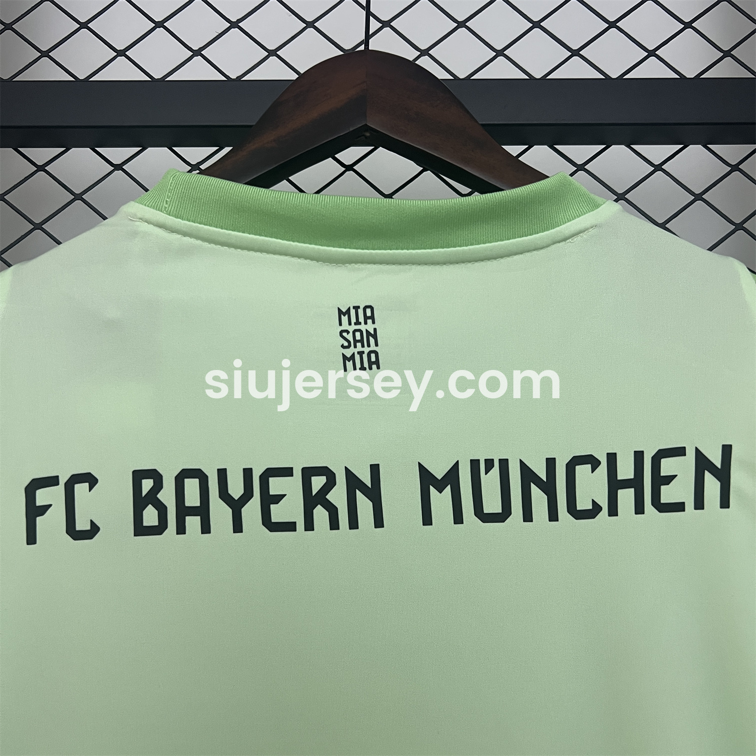 SIUjerseys-Bayern Munich 25-26 Green Goalkeeper Jersey - Fans Version