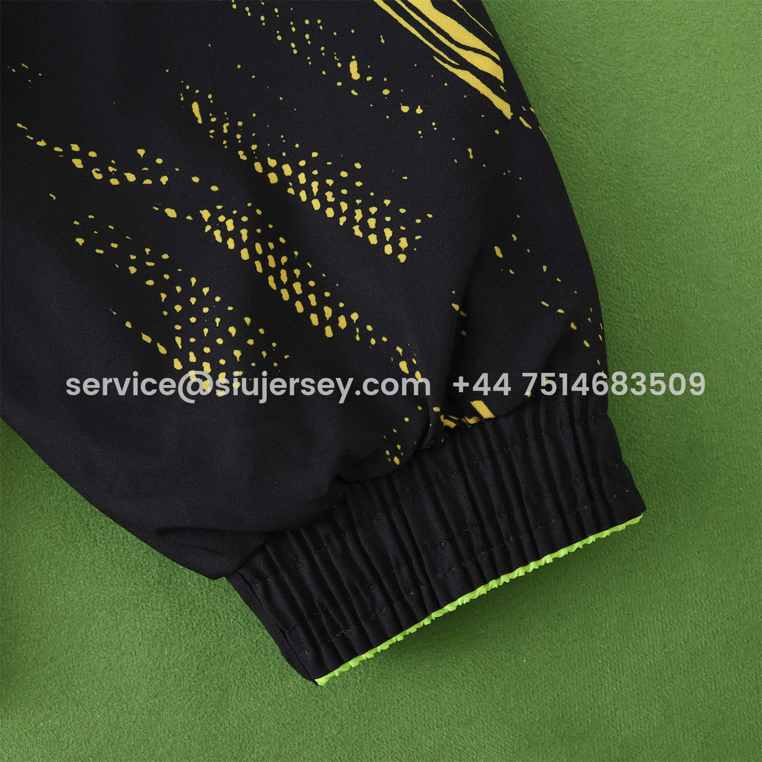 SIUjerseys-Dortmund 25-26 Double Sided Reversible Windbreaker - Green & Yellow