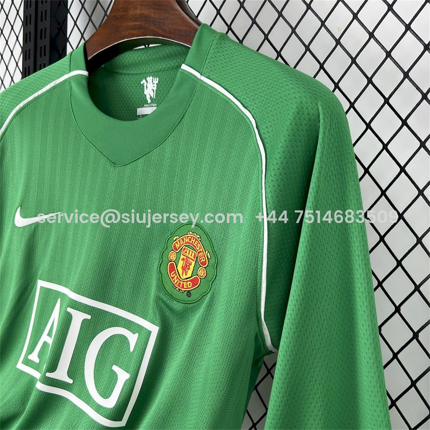 SIUjerseys-Retro Manchester United 2007-08 Green Goalkeeper Long Sleeves Jersey