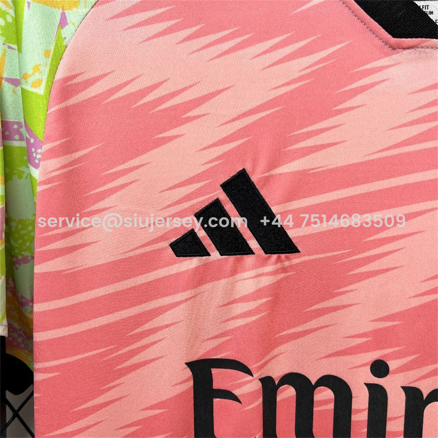 SIUjerseys-Real Madrid 25-26 Pink And Green Pre-Match Training Jersey - Fans Version