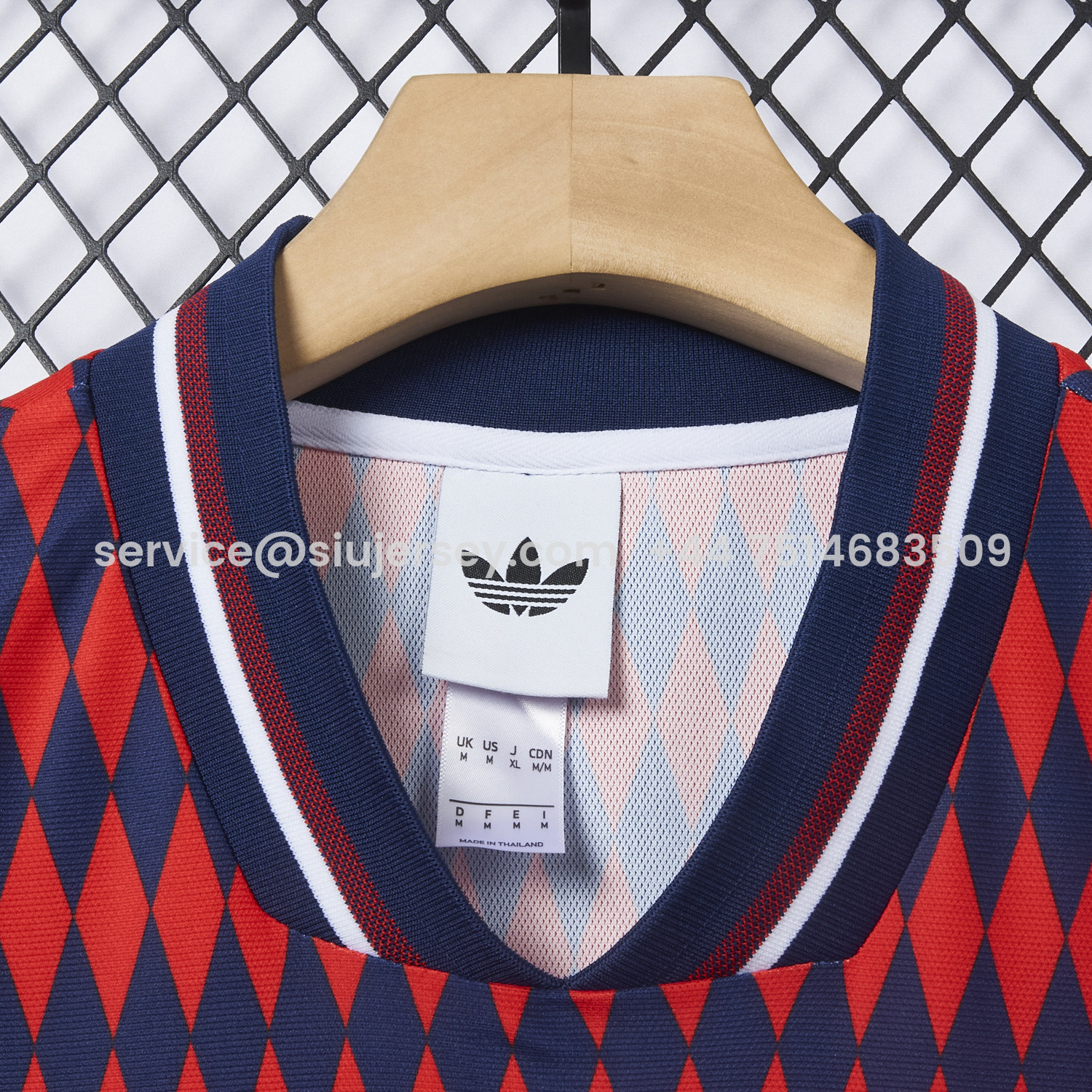 SIUjerseys-Bayern Munich 25-26 Trefoil Retro Style Red And Deep Blue Jersey - Fans Version