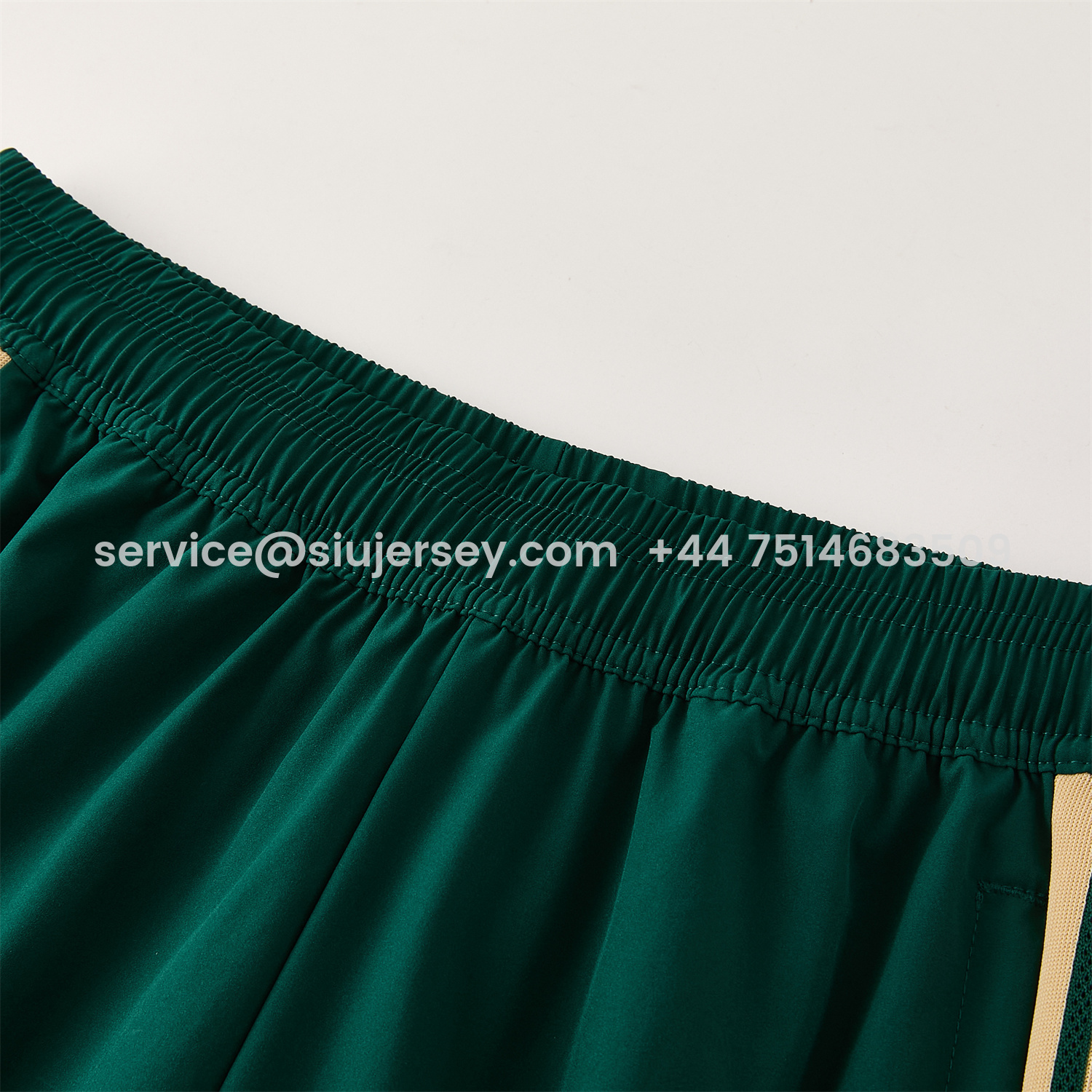 SIUjerseys-Italy 2026 Hooded Windbreaker Training Set - White Top & Green Pants