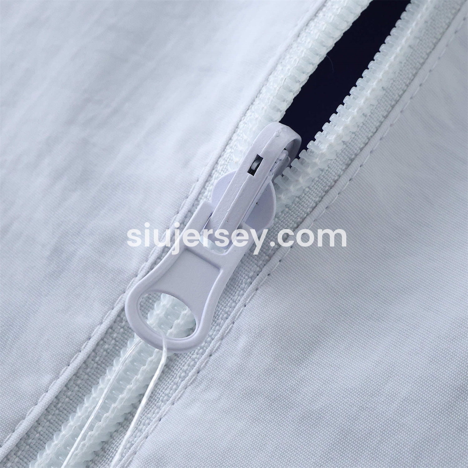 SIUjerseys-Retro Real Madrid 1995-96 Home & Away Double Sided Reversible Windbreaker - White & Purple