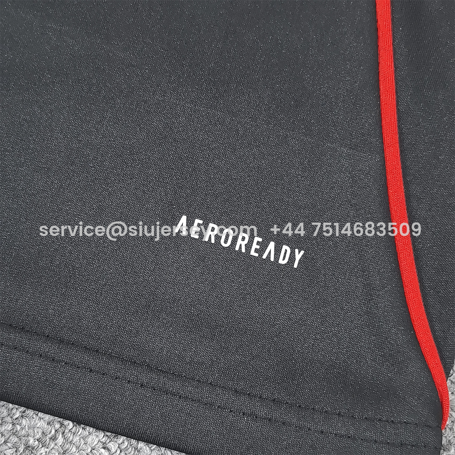 SIUjerseys-Liver.pool 25-26 Black Gold Special Jersey with Red Lines - Fans Version