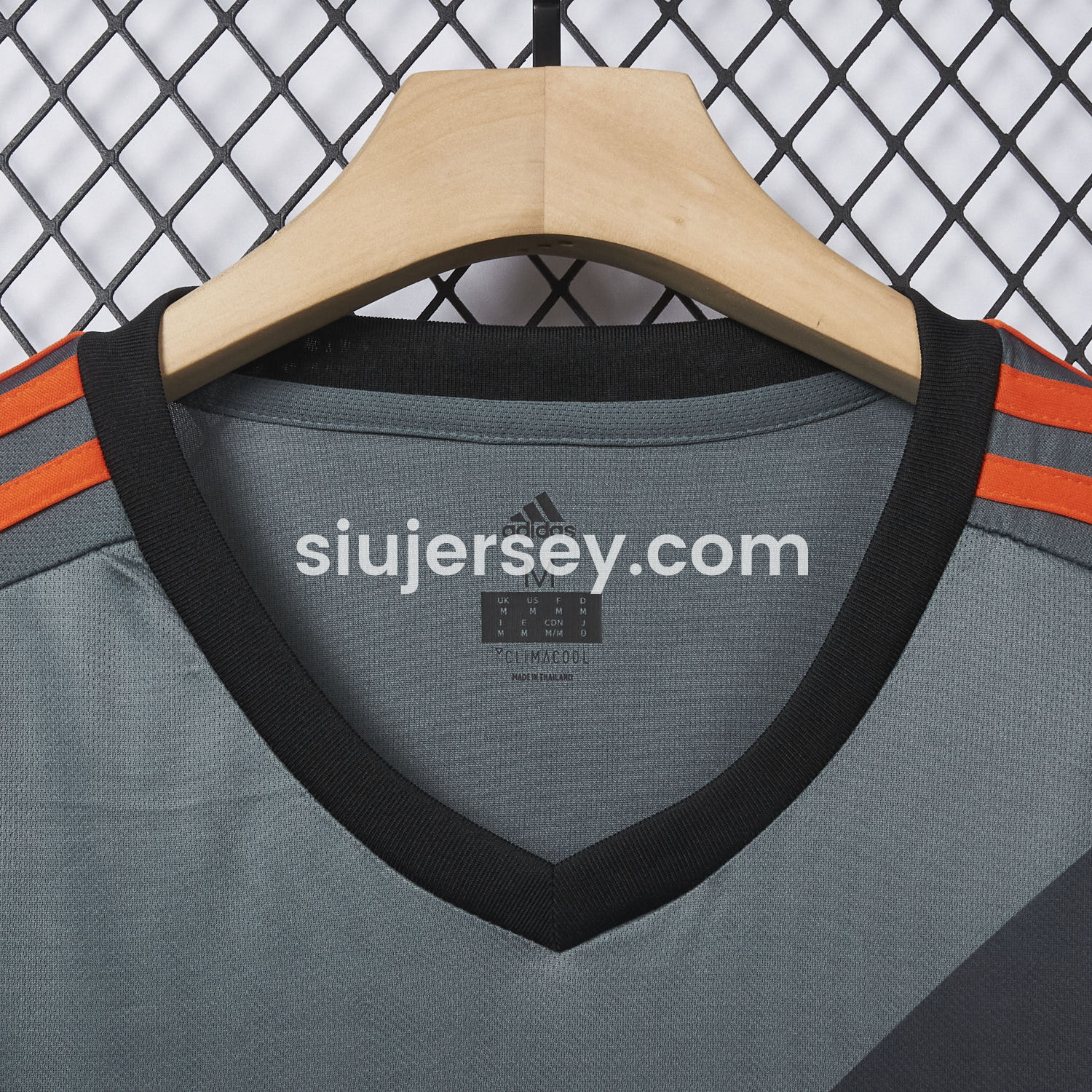 SIUjerseys-Retro Bayern Munich 2016-17 Away Men's Adult Jersey Set - Fans Version