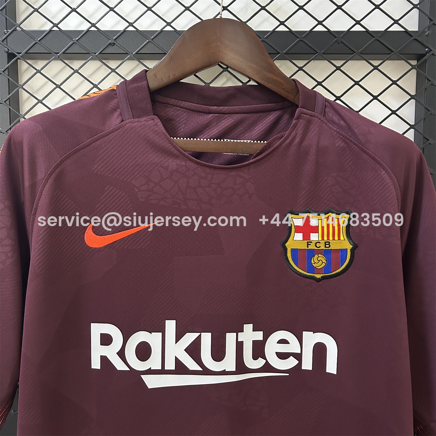 SIUjerseys-Retro Barcelona 17-18 Third Jersey