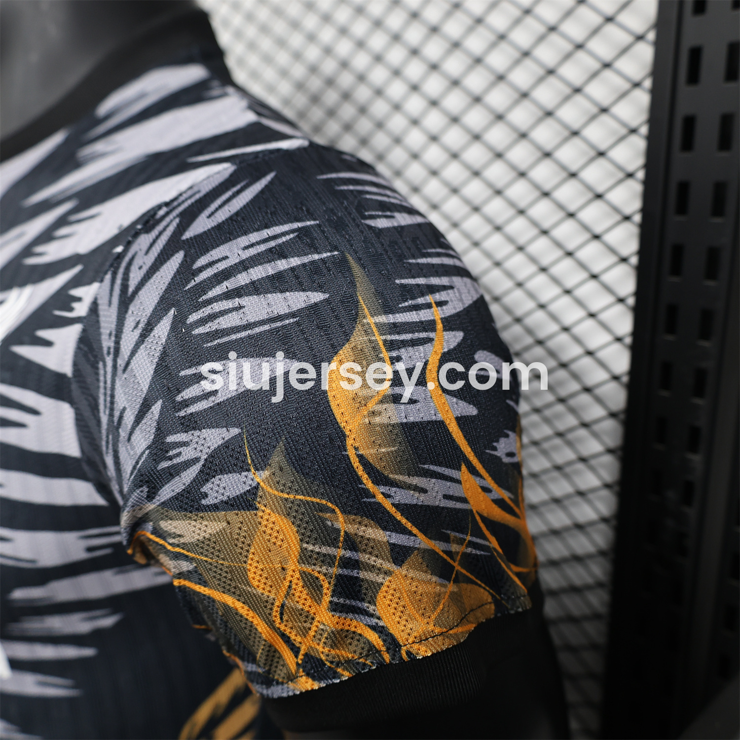 SIUjerseys-Liver.pool 25-26 Orange Liver.pool Bird Black Special Jersey - Player Version