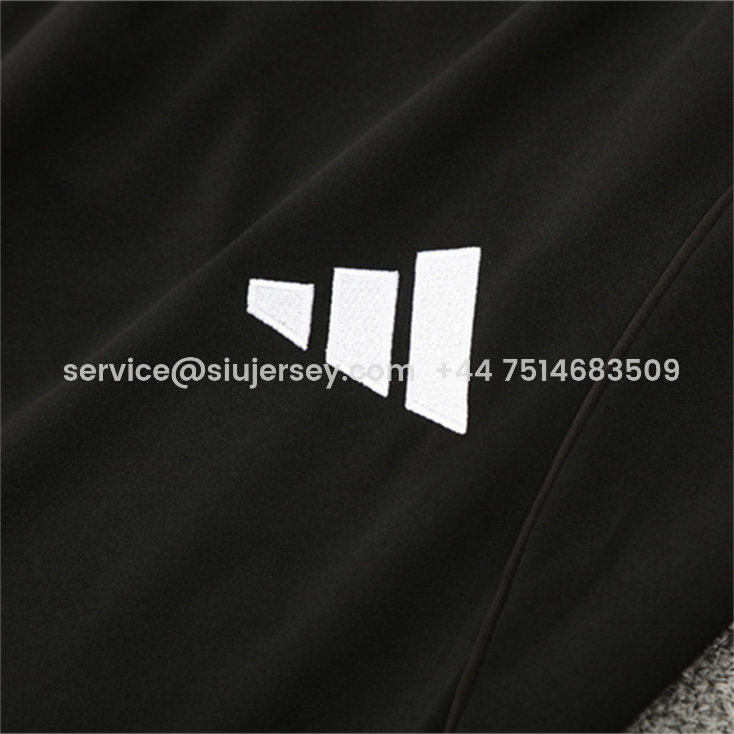 SIUjerseys-Liver.pool 25-26 Long Sleeve Training Set - Green Top & Black Pants