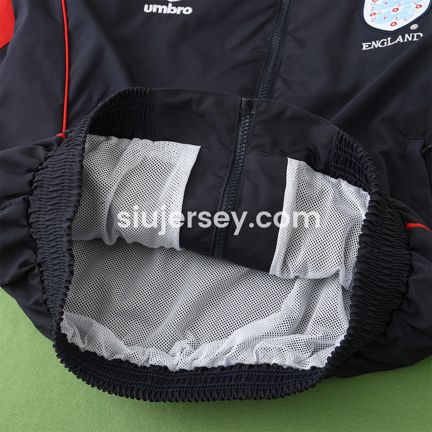 SIUjerseys-Retro England 1998 Windbreaker - Black