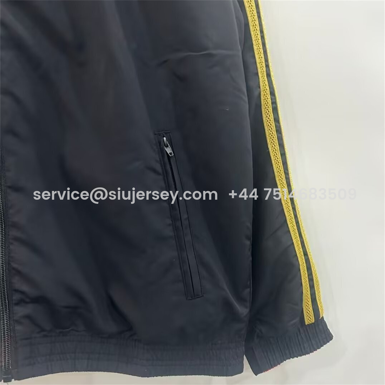 SIUjerseys-Manchester United 25-26 Double Sided Reversible Windbreaker - Black & Red