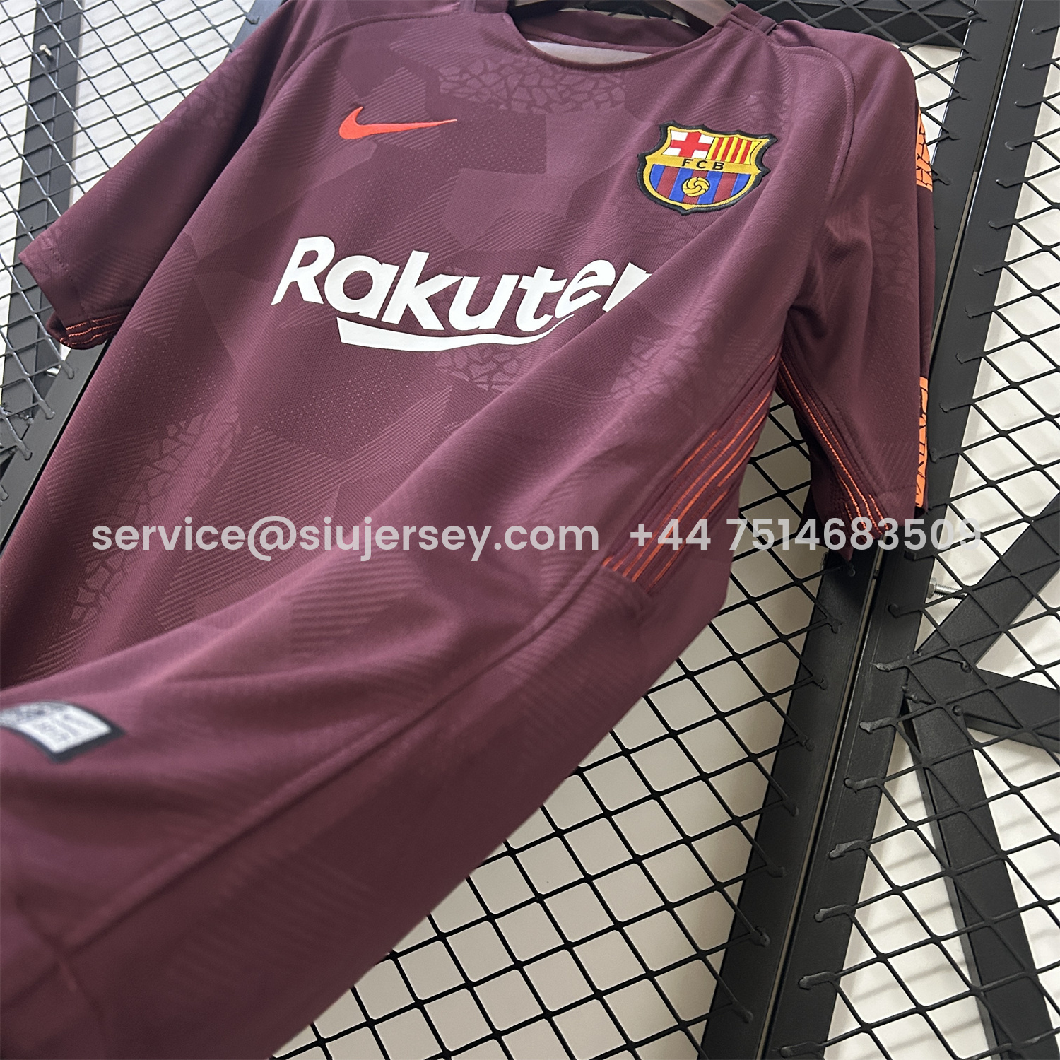 SIUjerseys-Retro Barcelona 17-18 Third Jersey