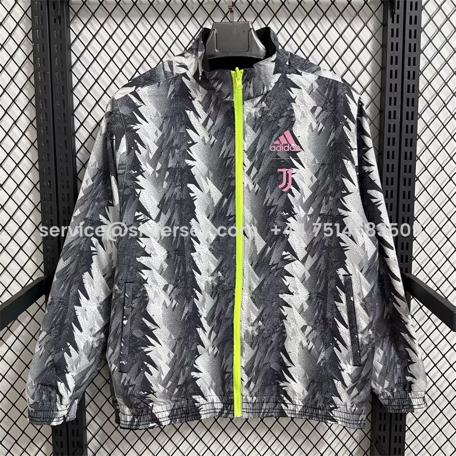 SIUjerseys-Juventus 25-26 Double Sided Reversible Windbreaker - Black & Grey