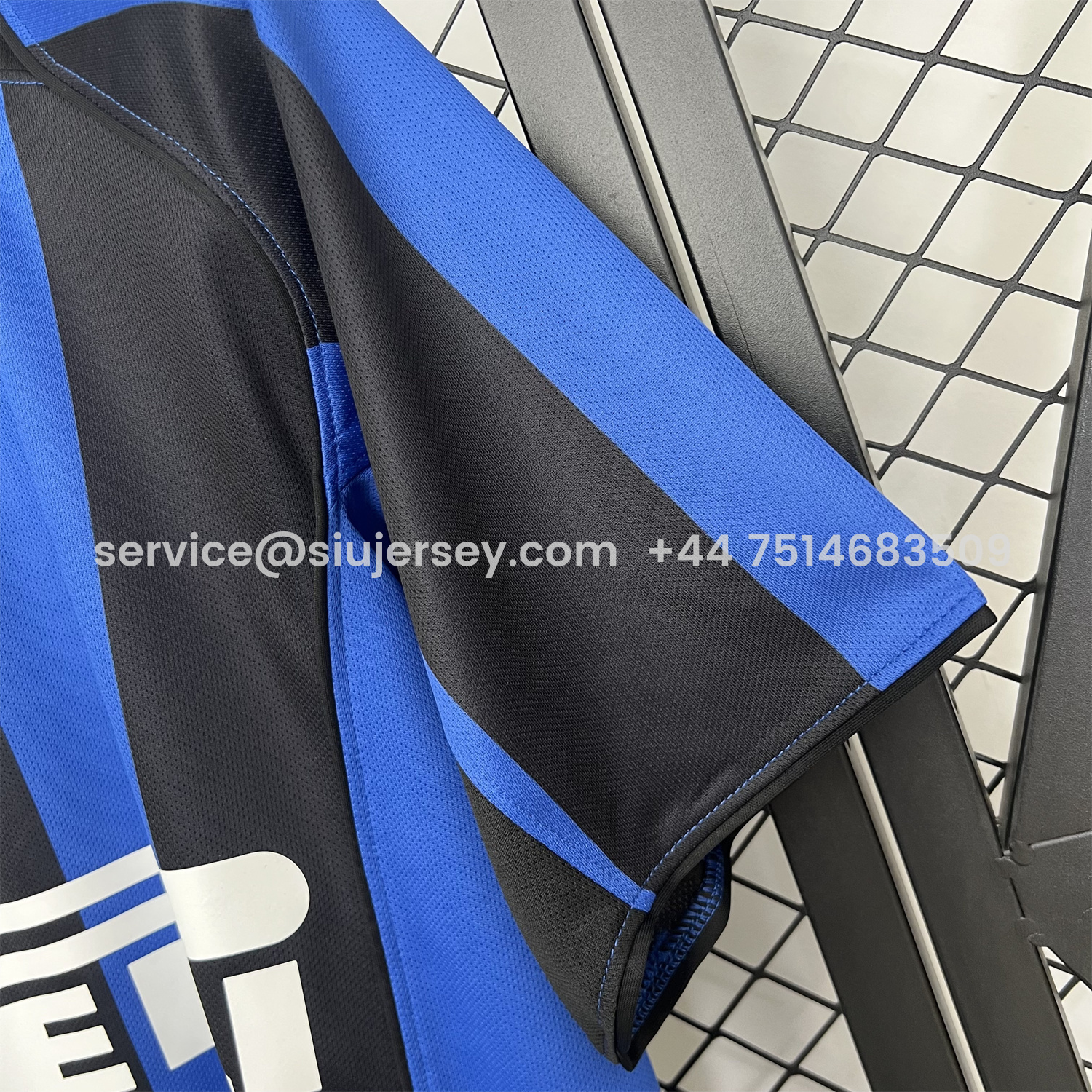 SIUjerseys-Retro Inter Milan 2004-05 Home Jersey