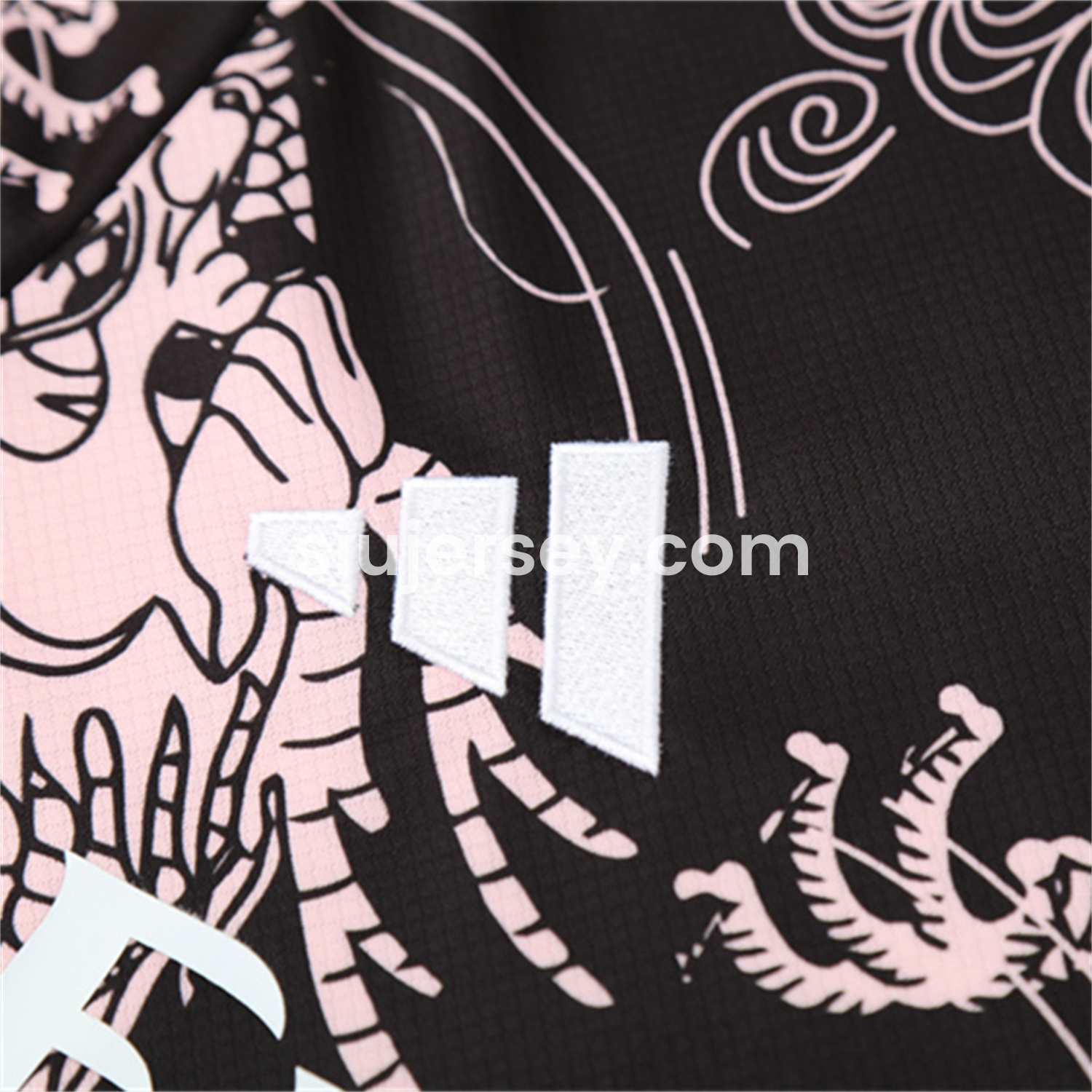 SIUjerseys-Real Madrid 25-26 Short-Sleeve Training Set - Pink Black Top & Black Shorts