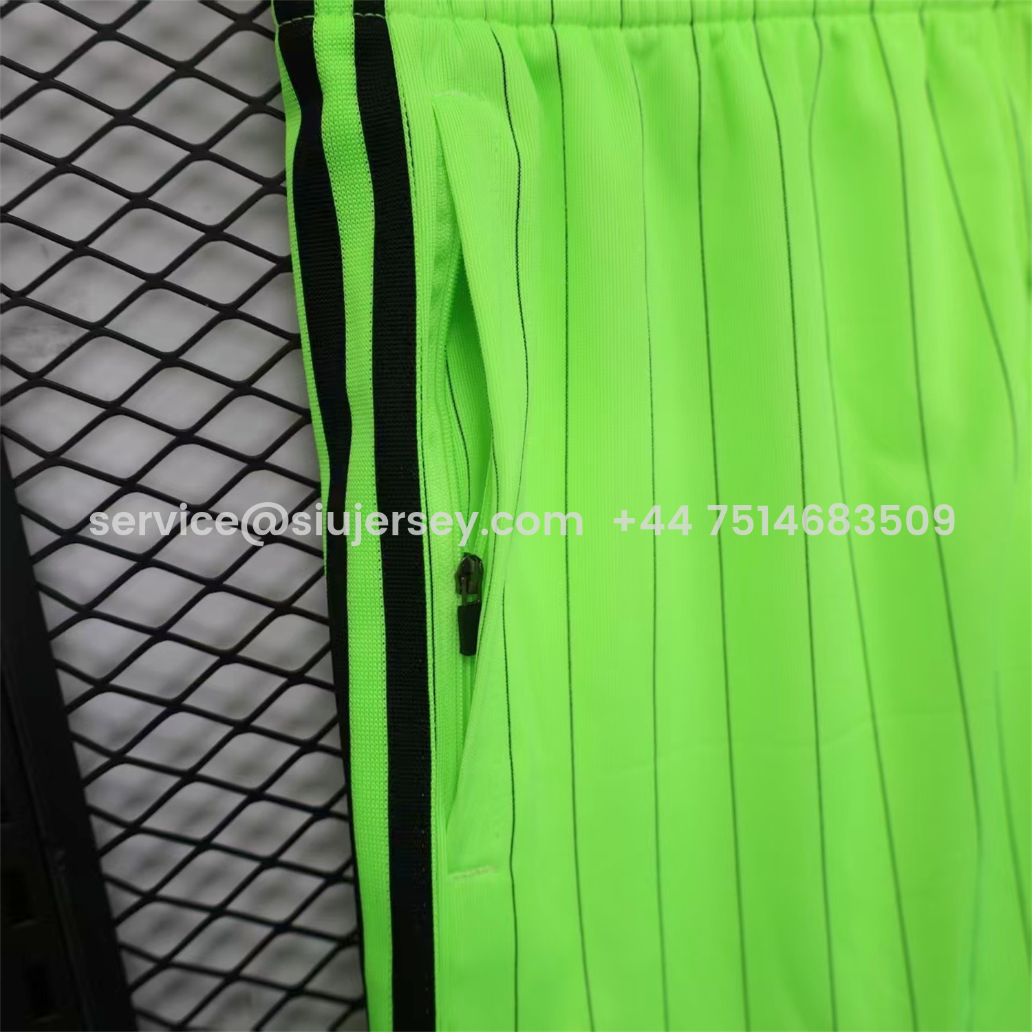 SIUjerseys-Celtic 25-26 Trefoil Green Travel Shorts - Player Version