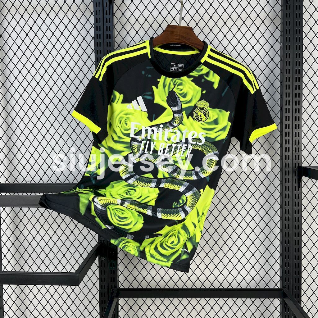 SIUjerseys-Real Madrid 25-26 Snake and Green Flowers Black Jersey - Fans Version