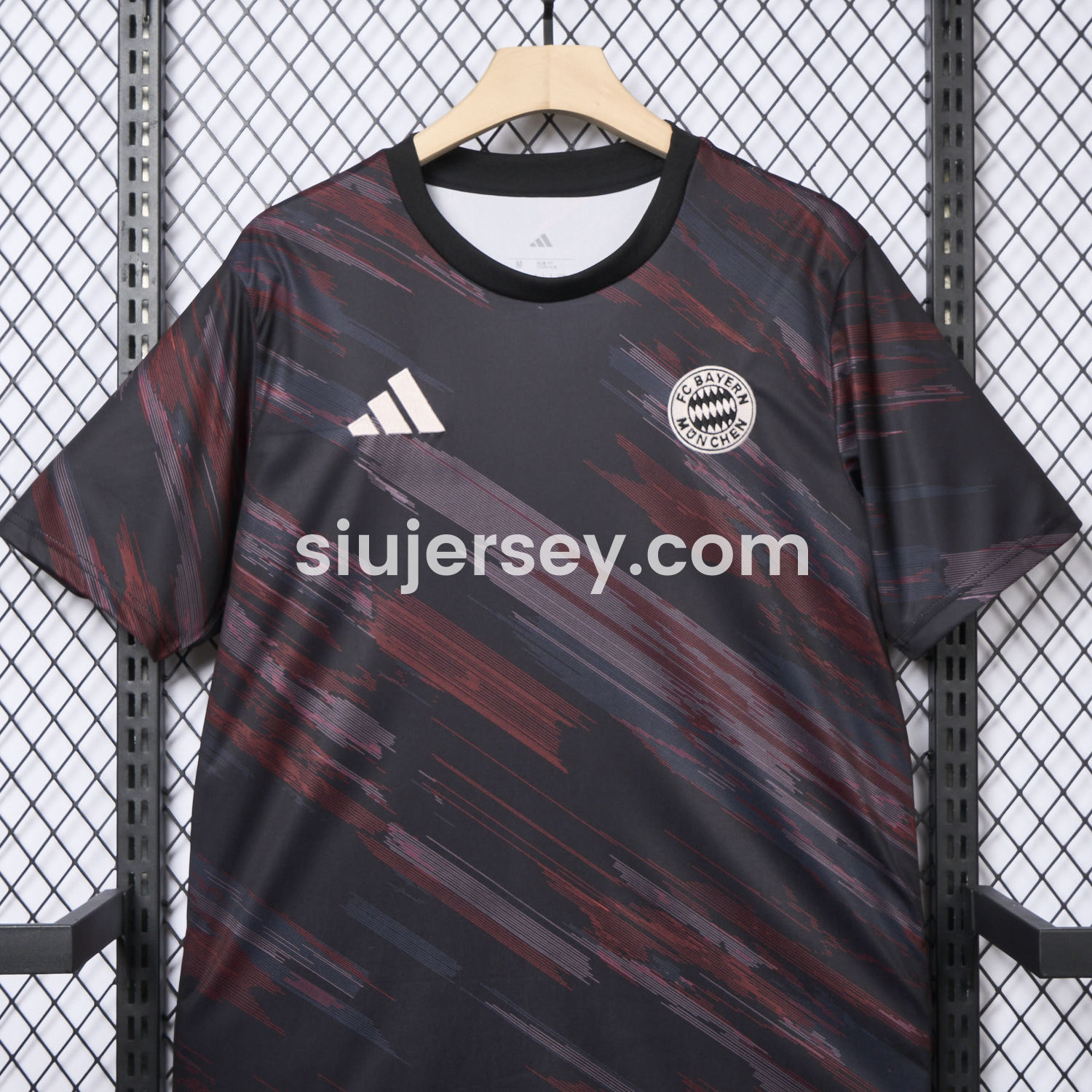SIUjerseys-Bayern Munich 25-26 Black & Red Stripe Training Jersey - Fans Version