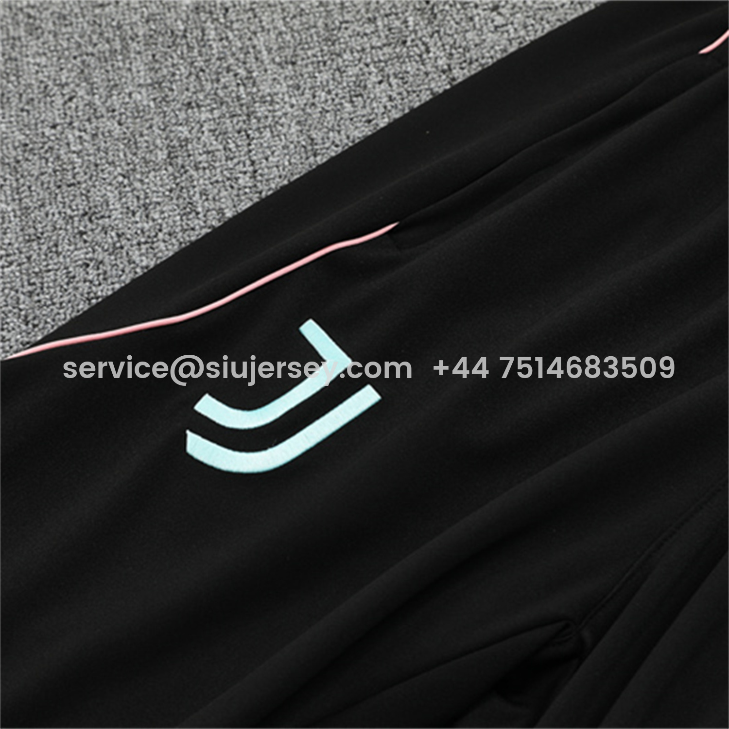 SIUjerseys-Juventus 25-26 Kids Long Sleeve Training Set - White Top and Black Pants