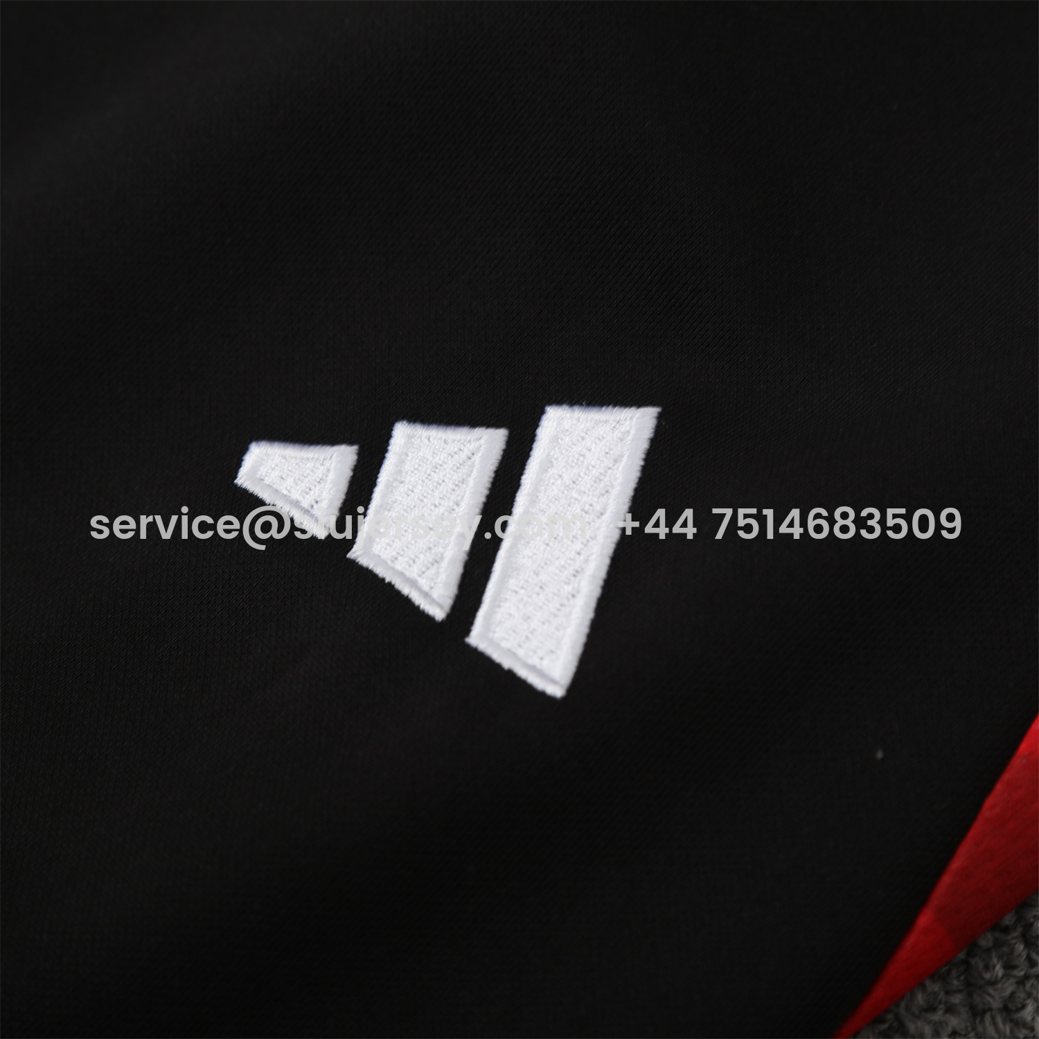 SIUjerseys-Manchester United 25-26 Traning Hoodie Set - Flowing Red Hoodie With Black Pants