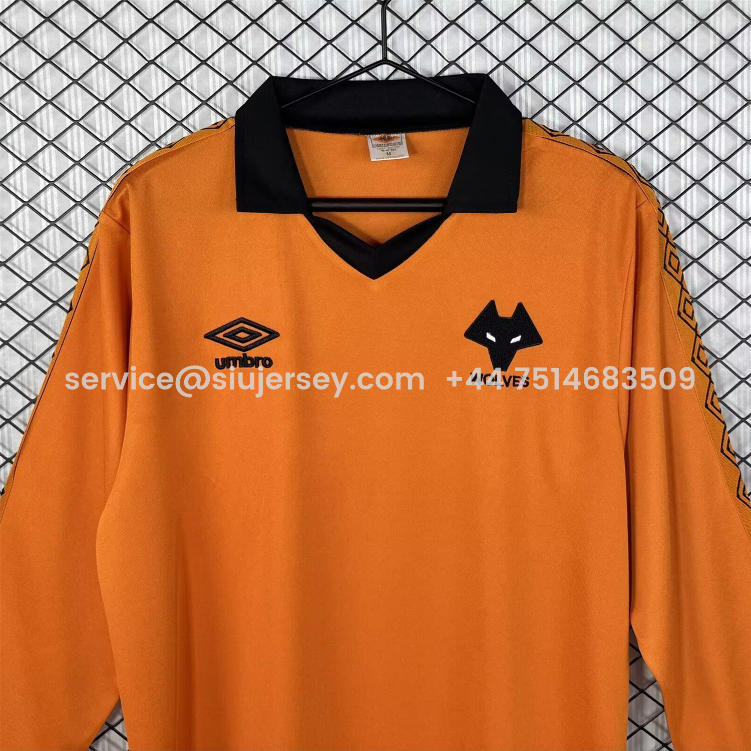 SIUjerseys-Retro Wolverhampton Wanderers Wolves 1979-82 Home Long Sleeves Jersey - Fans Version