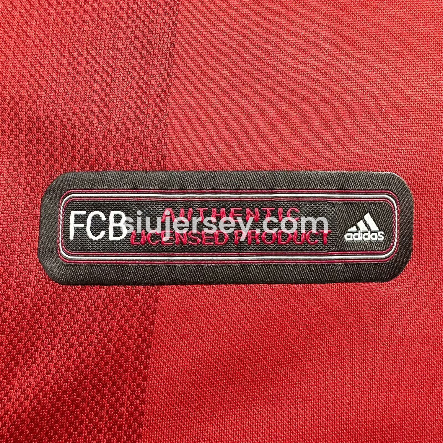 SIUjerseys-Retro Bayern Munich 2001-02 Home Jersey