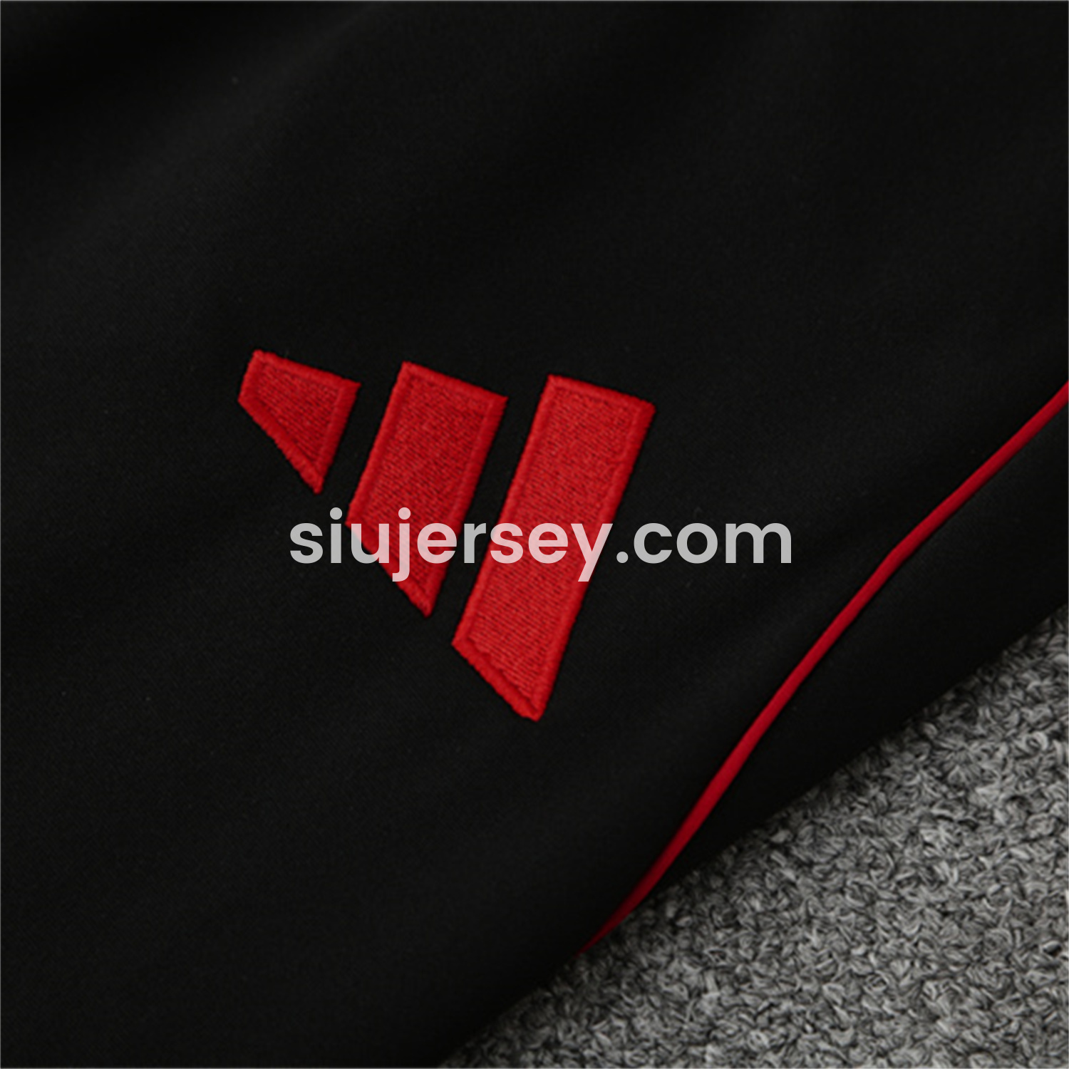 SIUjerseys-Manchester United 25-26 Long Sleeves Training Set - White Top & Black Pants