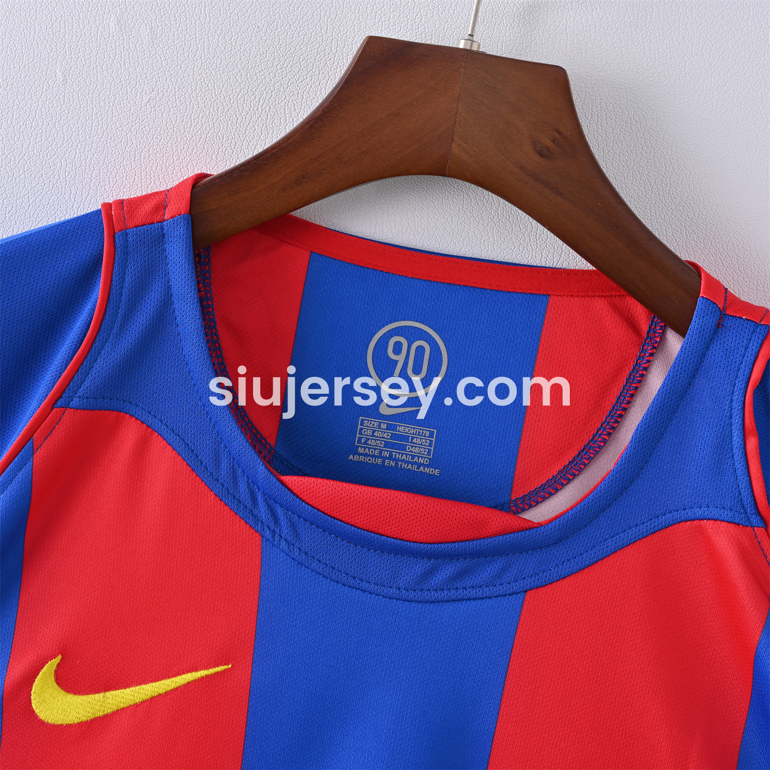 SIUjerseys-Retro Barcelona 04-05 Home Jersey