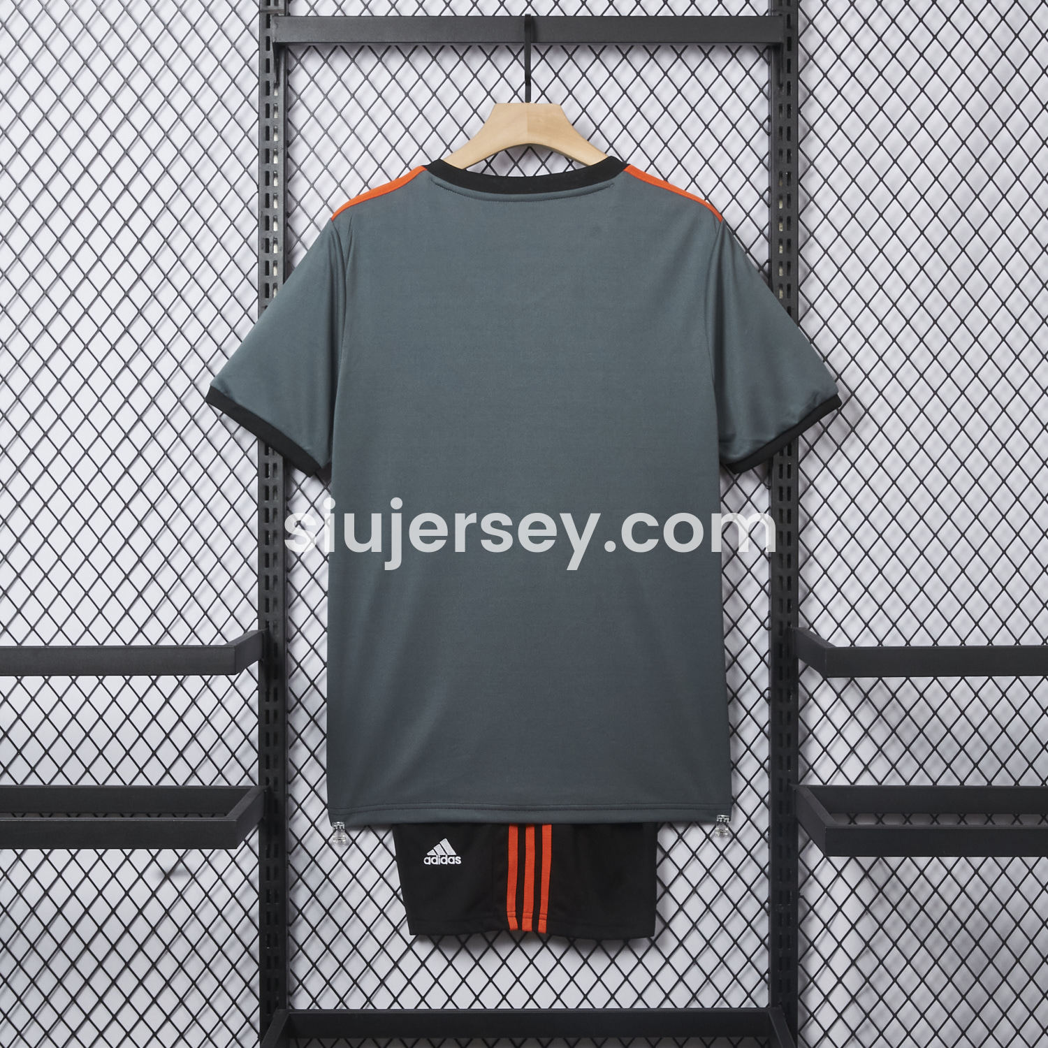 SIUjerseys-Retro Bayern Munich 2016-17 Away Men's Adult Jersey Set - Fans Version