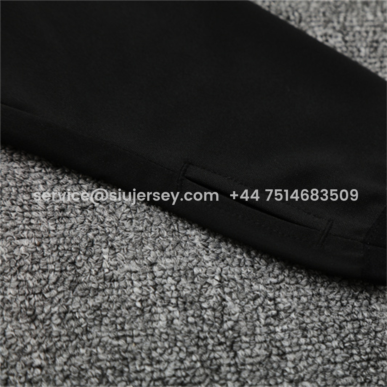 SIUjerseys-Liver.pool 25-26 Kids Long Sleeve Training Set - Black Top & Black Pants