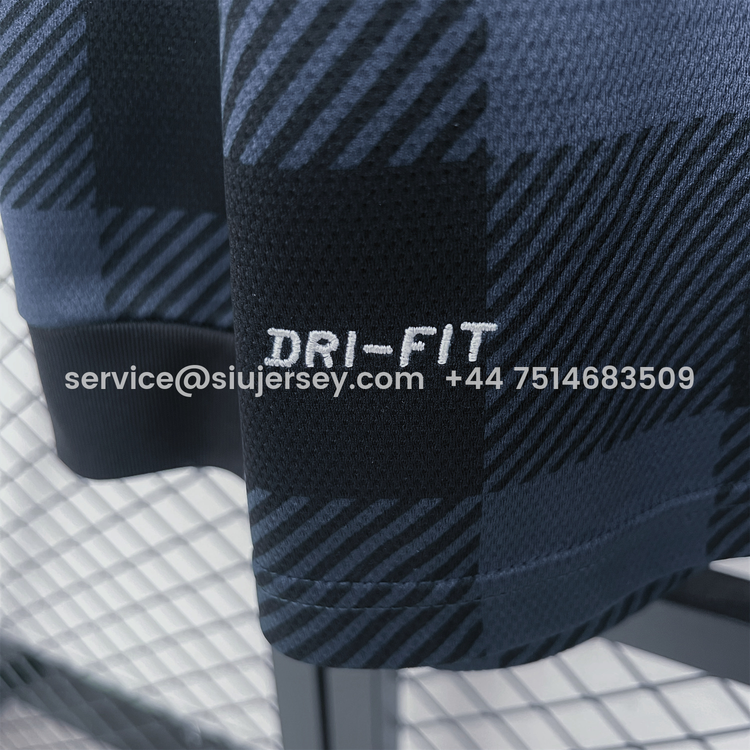 SIUjerseys-Retro Manchester United 13-14 Away Long Sleeves Jersey