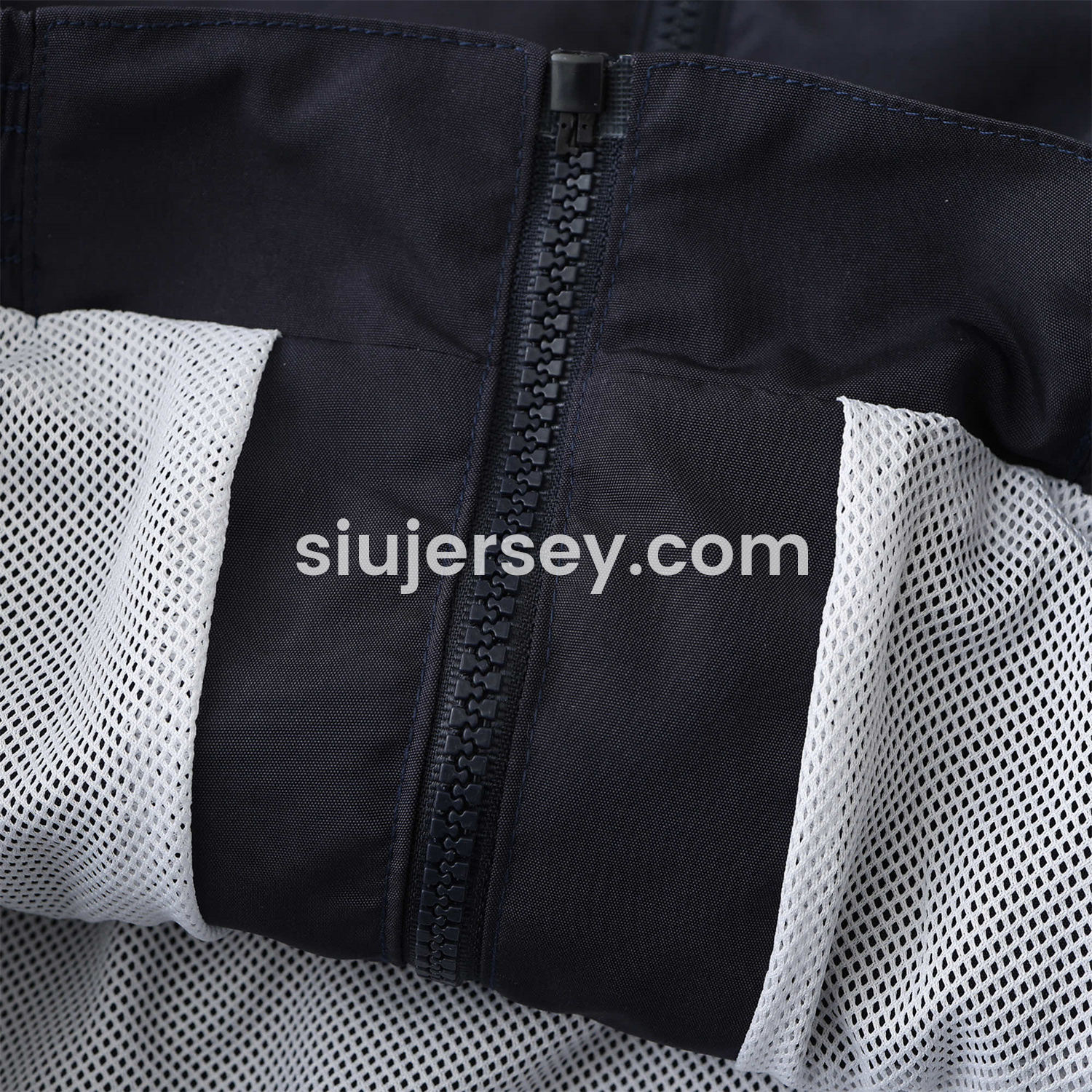 SIUjerseys-Retro England 1998 Windbreaker - Black