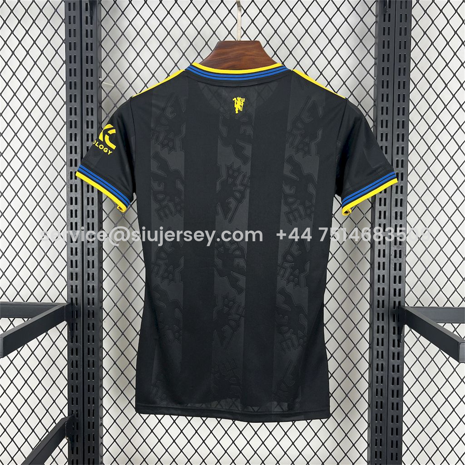 SIUjerseys-Women's Manchester United 25-26 Third Jersey