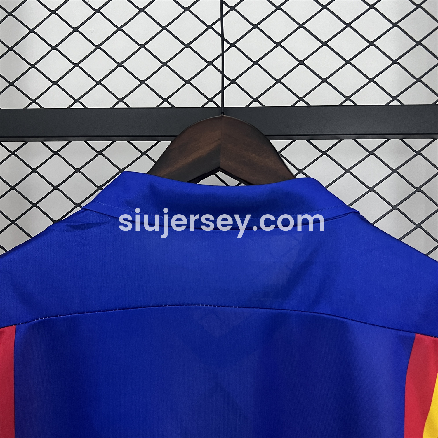 SIUjerseys-Retro Valencia 1980-82 Away Jersey