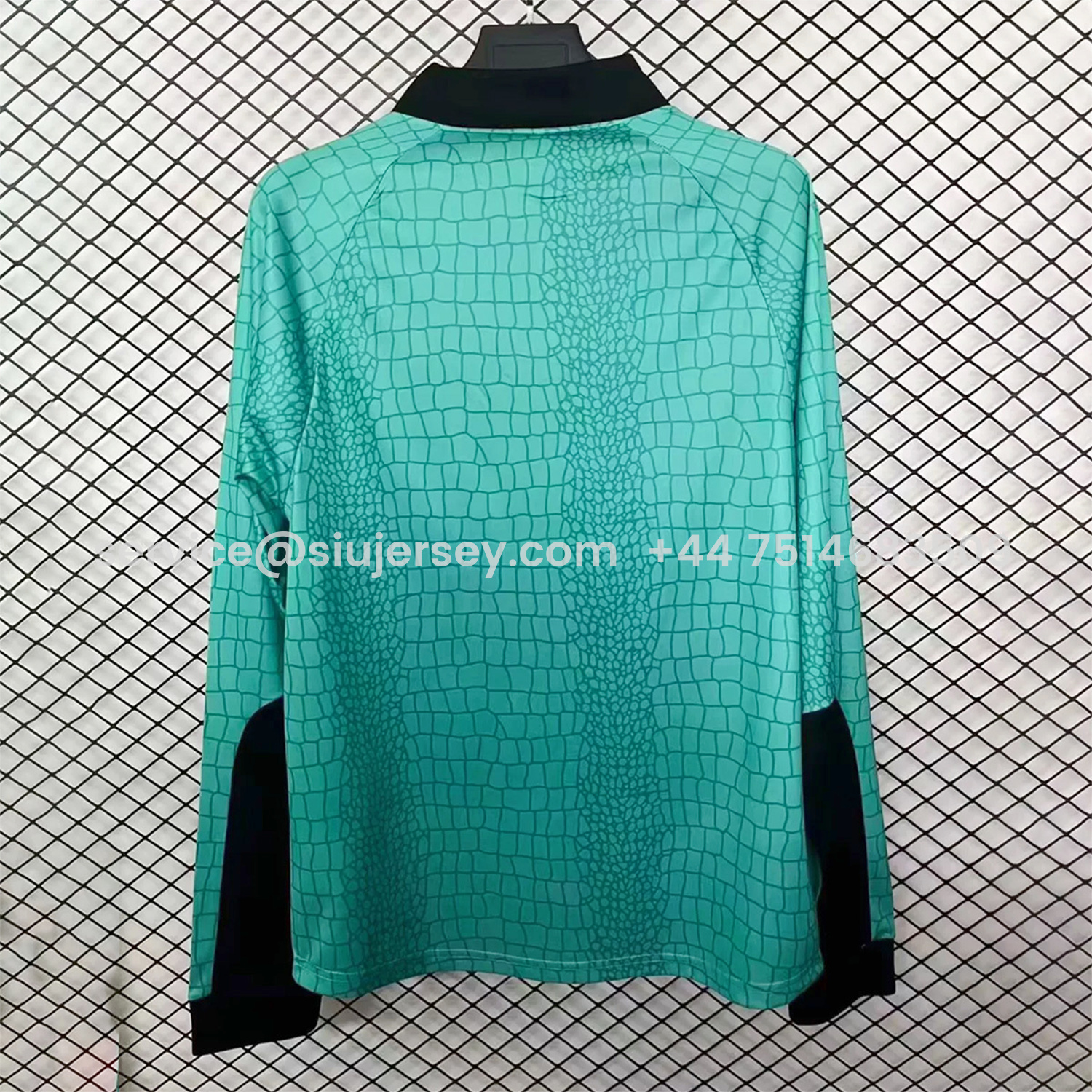 SIUjerseys-Retro Newcastle United 1997-98 Long Sleeves Cyan Goalkeeper Jersey