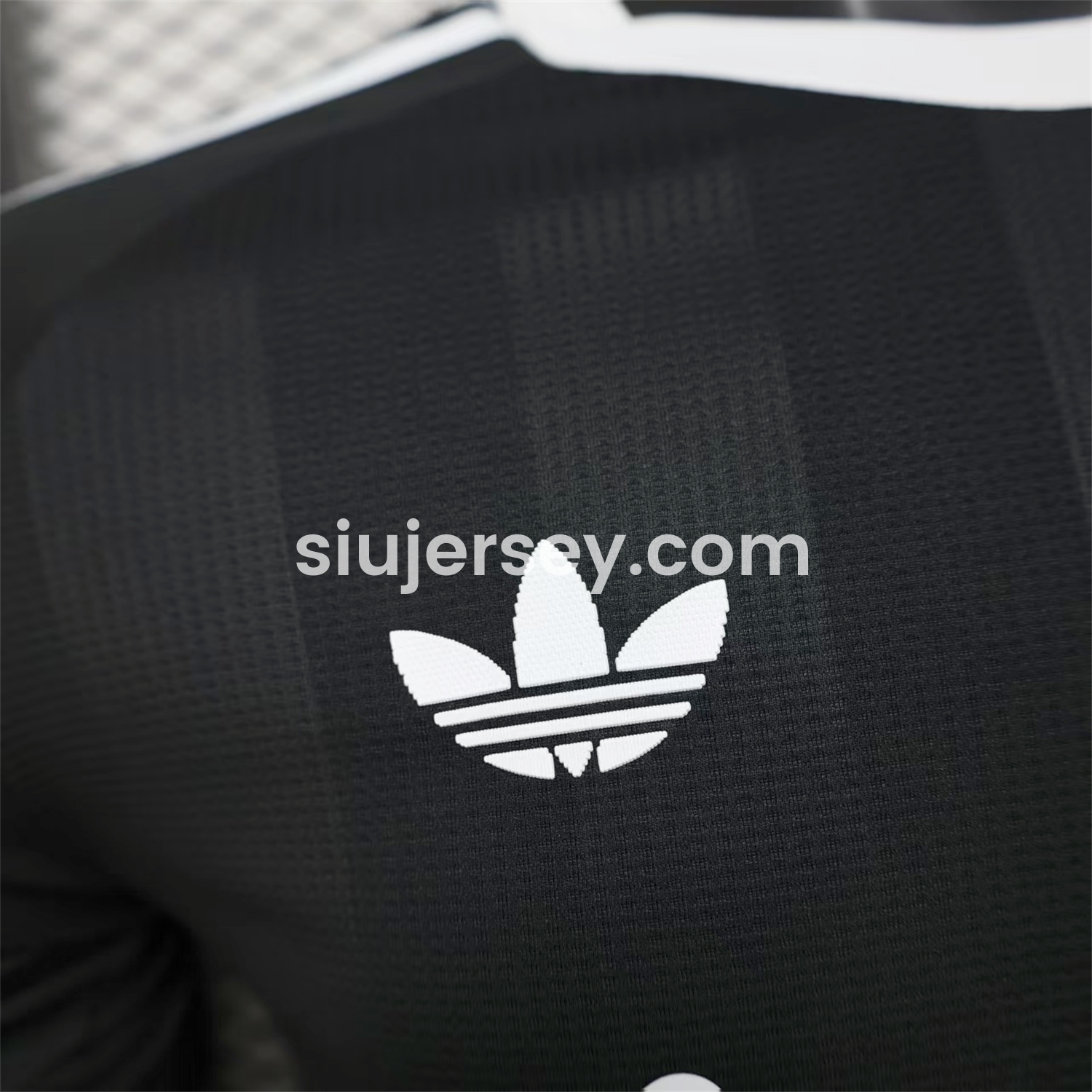 SIUjerseys-Liver.pool 25-26 Black Trefoil Goalkeeper Jersey - Player Version