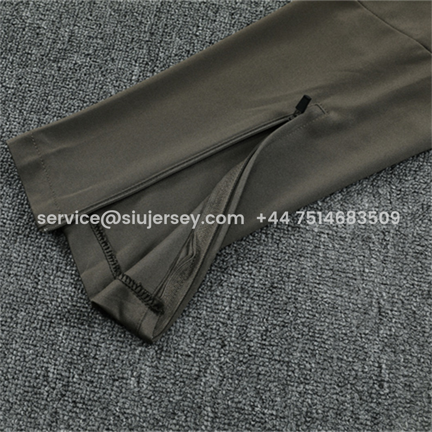 SIUjerseys-Real Madrid 25-26 Long Sleeve Training Set - Player Version - Light Green Top and Khaki Pants