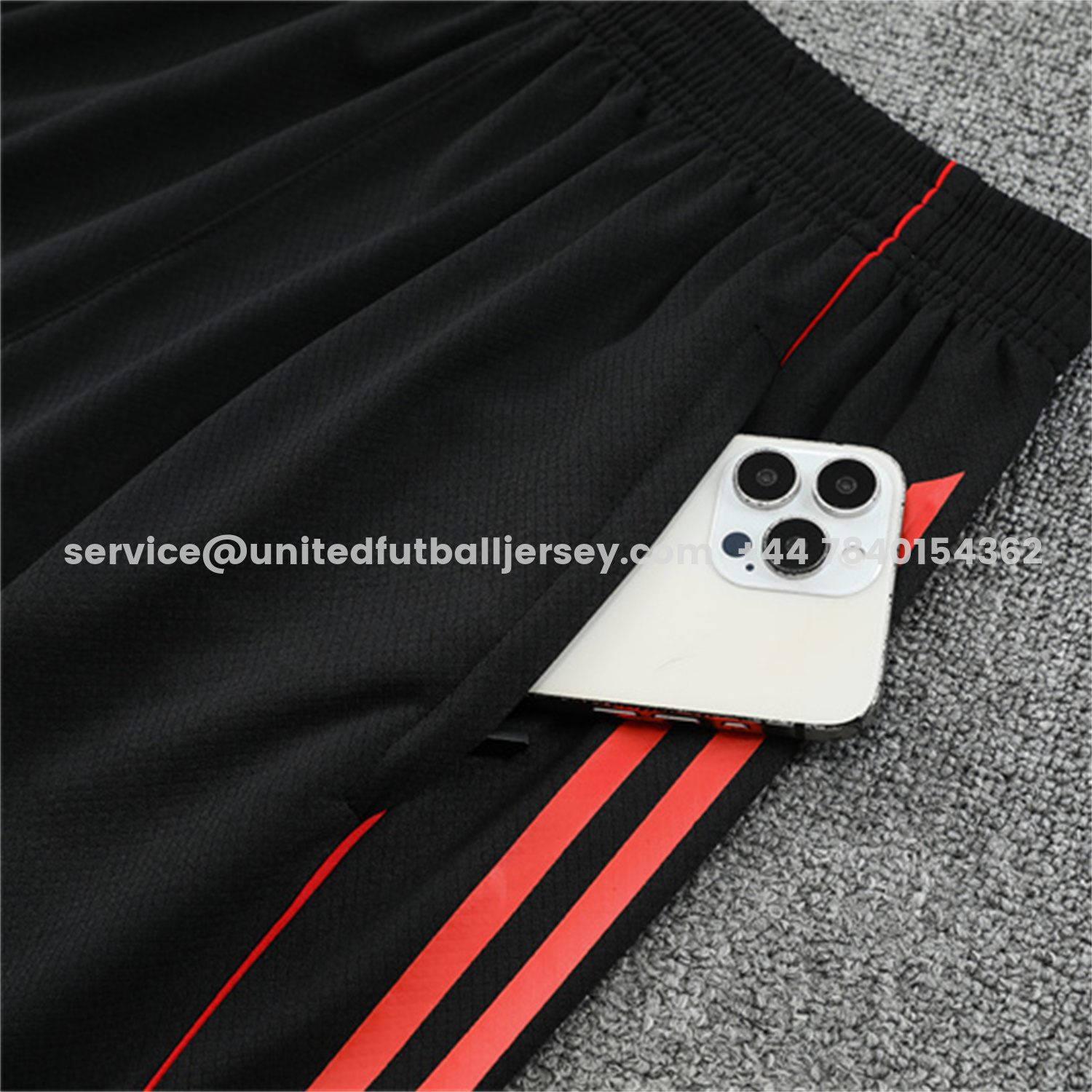 unitedfutballjersey-Manchester United 25-26 Kids Short-Sleeve Training Set - Red Camouflage Top & Black Shorts