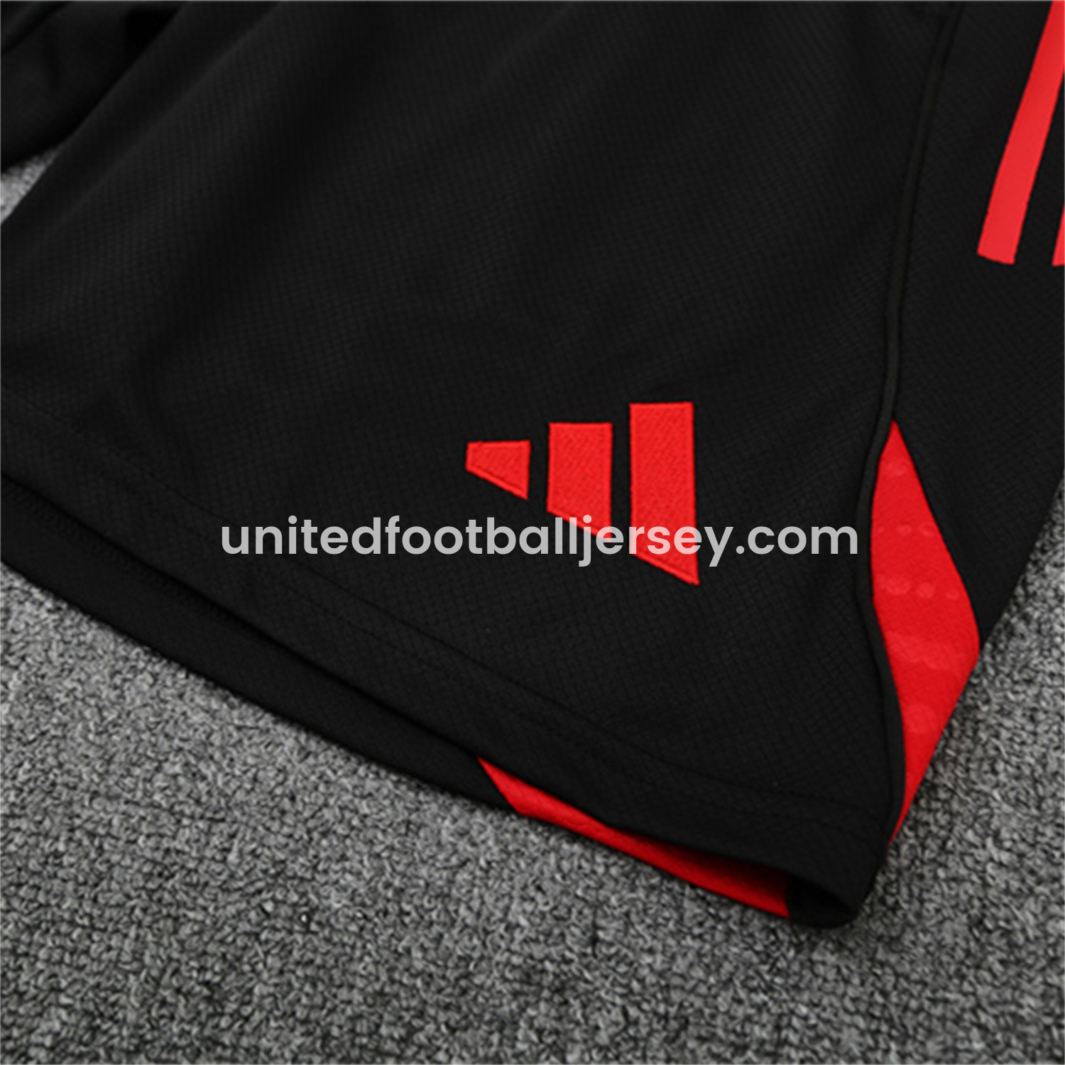 unitedfutballjersey-Bayern Munich 25-26 Kids Short-Sleeve Training Set - Green Top & Black shorts